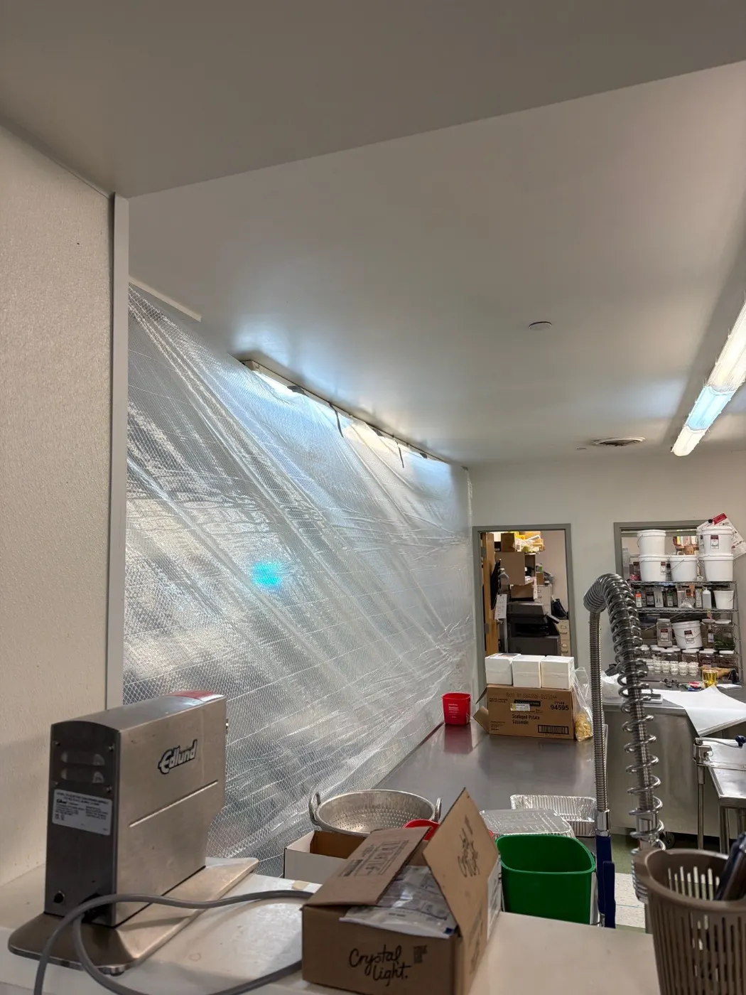 Large-scale water extraction in Heritage Park business space